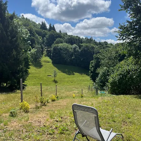 La Maison Des Petites Choses, La Tiny House Du Puy Mary-cantal *