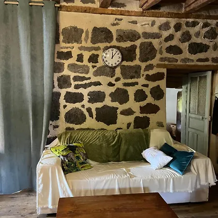 Vakantiehuis La Maison Des Petites Choses, La Tiny House Du Puy Mary-cantal *