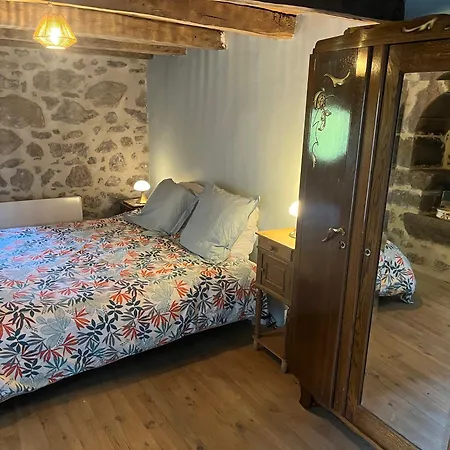 La Maison Des Petites Choses, La Tiny House Du Puy Mary-cantal Semesterbostad *